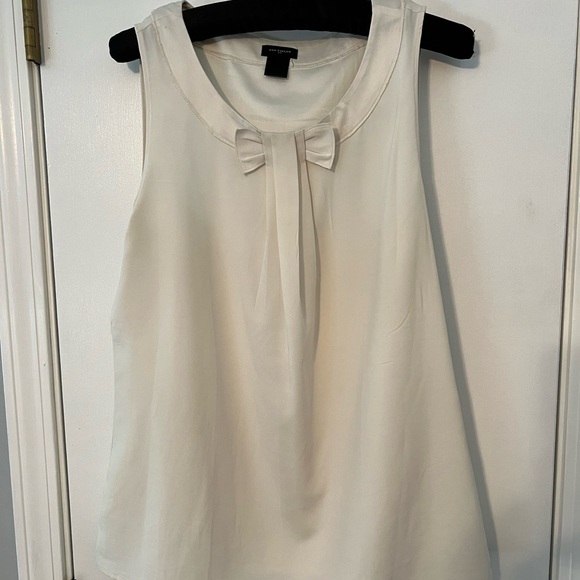 BUNDLE! 5 Items - Size Medium 🔥 - Picture 10 of 11